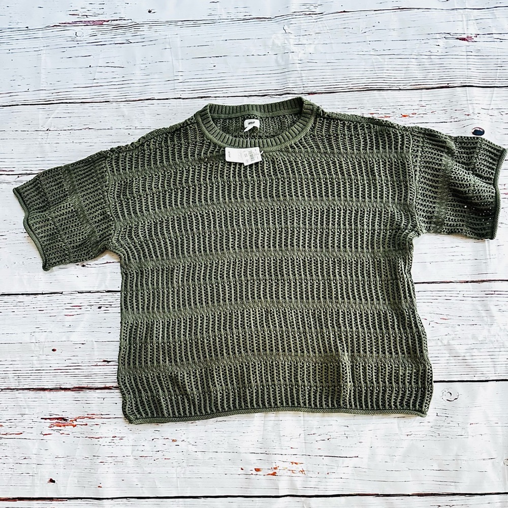 NWT Aerie Crochet Oversized Short Sleeve Sweater! Size Medium